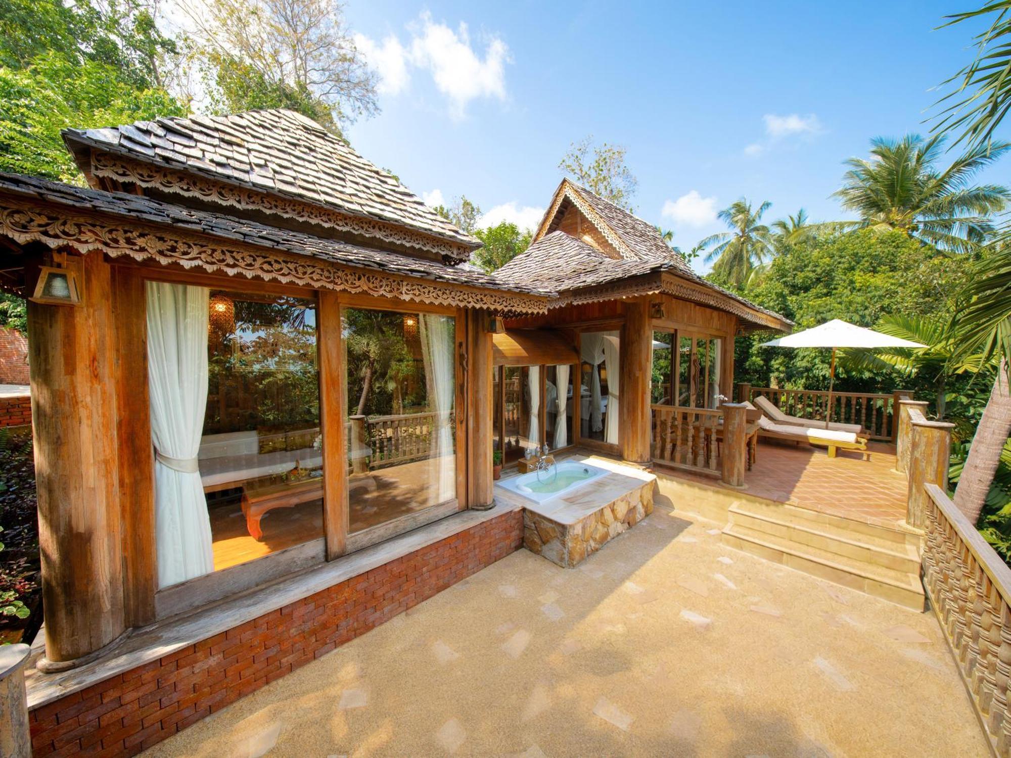 Sea View Villa with FREE THB 2,000 Net Resort Credit per Night